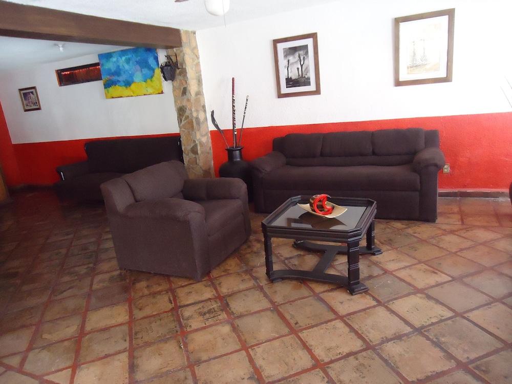 Oyo Hotel Casa Real Matehuala Exteriér fotografie